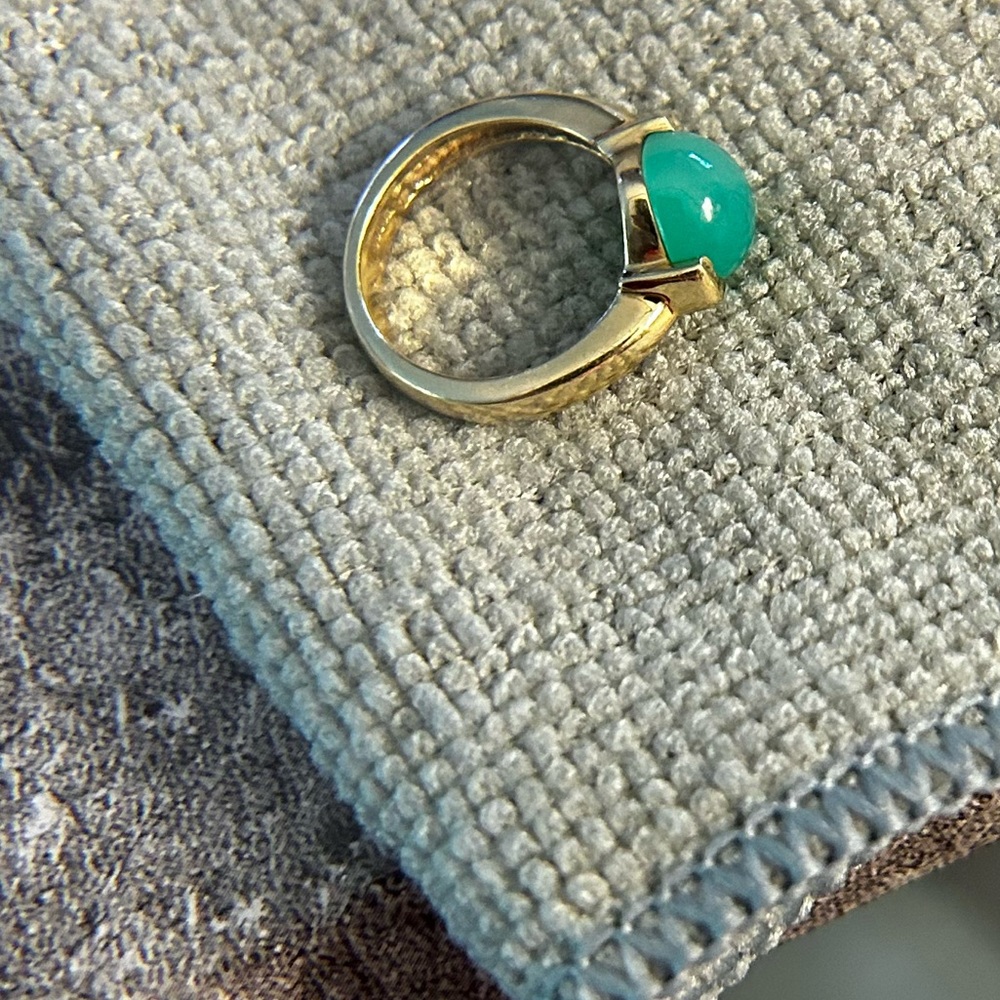14k Yellow Gold Nabco Ring with green jade stone. Size 5 - Picture 2 of 14